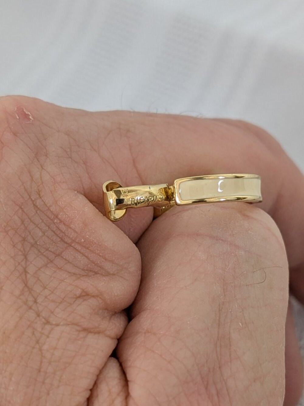 Vintage Crown Trifari Clip-on Hoop Earrings - Gold Metal with Cream Enamel Band - Picture 5 of 6